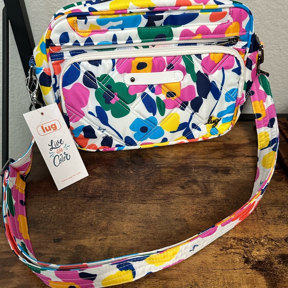 Lug RFID Convertible Crossbody, Carousel XL 2, many pockets, charm bar brand new